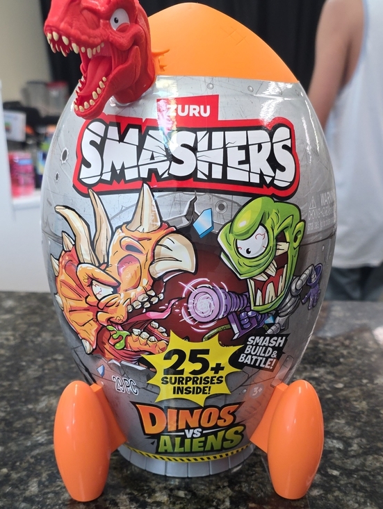 Zuru | Toys | Zuru Smashers Dinos Vs Aliens Surprise Egg Orange Playset ...
